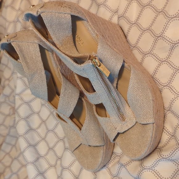Michael Kors zip up platform wedge espadrilles size 7.5 - Picture 2 of 5